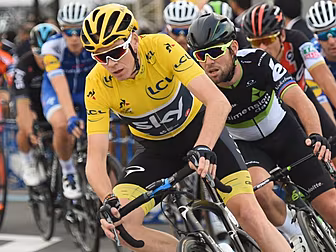 Chris Froome records 'Adve...