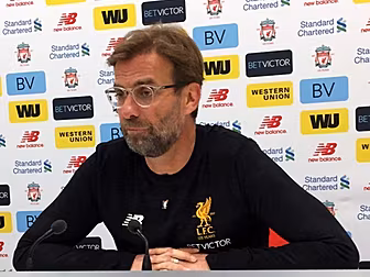 Jurgen Klopp wears Irish badge...