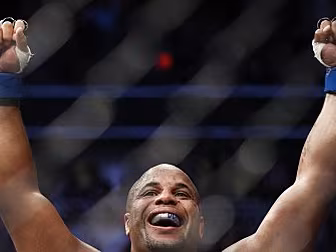Kevin Iole on Daniel Cormier&#...