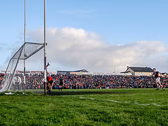 Save us Declan Rice, GAA rules...