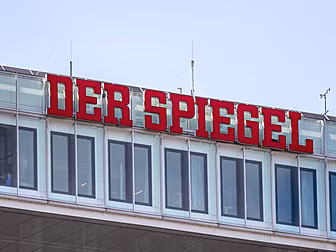 Inside Der Spiegel's Mancheste...