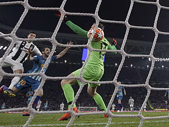 Ronaldo hat-trick sparks Juven...