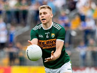 Peter Crowley Suffers Season E...