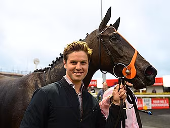 Friday Night Racing | Jack Dav...