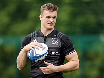 Van Der Flier back for Leinste...