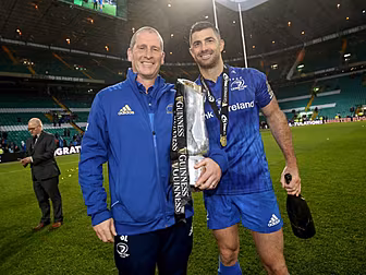 The Newsround | Kearney signs...