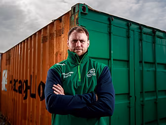 McKeon signs new Connacht cont...