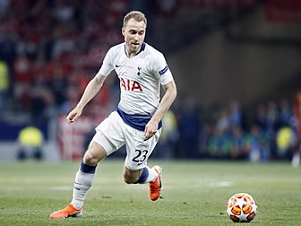 Christian Eriksen opens door t...