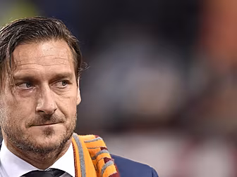 Totti leaves Roma after 30 yea...