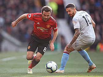 Juan Mata signs Old Trafford c...