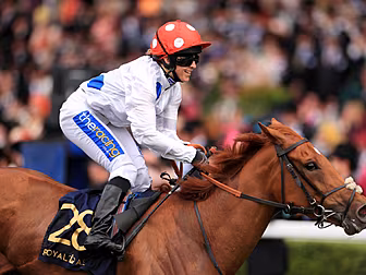 Hayley Turner becomes first fe...