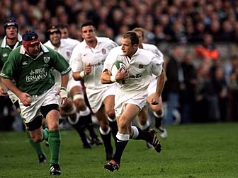 Ex-England star Mike Catt to j...