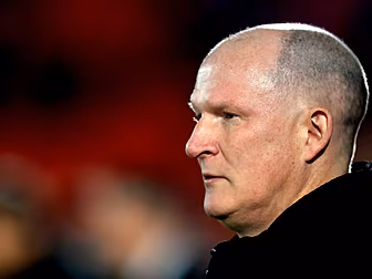 Simon Grayson takes over at Bl...