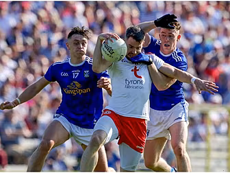 Cork and Tyrone sail into Supe...