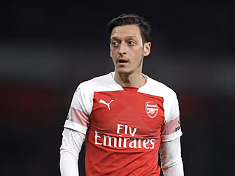 Mesut Ozil edging closer to Fe...