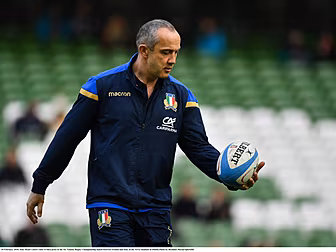 Former Italy scrum half says t...