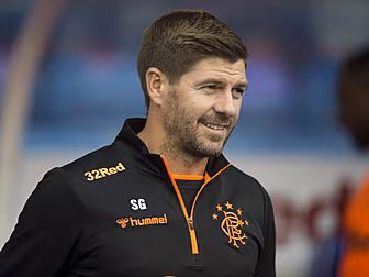 Steven Gerrard signs new contr...