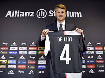 Maurizio Sarri key to de Ligt'...
