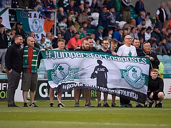 Shamrock Rovers hand pitch ove...