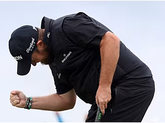 Shane Lowry seals first major...