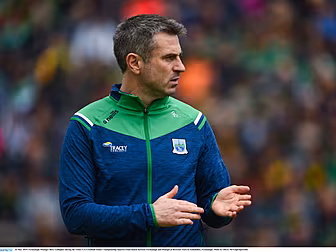 Rory Gallagher steps down as F...