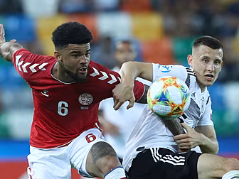 Bournemouth sign Philip Billin...