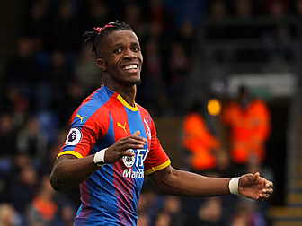 Wilfried Zaha set to stay at C...