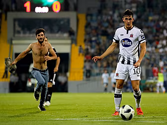 Qarabag prove too strong for D...