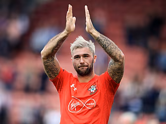 Charlie Austin signs for Champ...