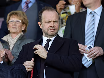 Ed Woodward hits back at criti...