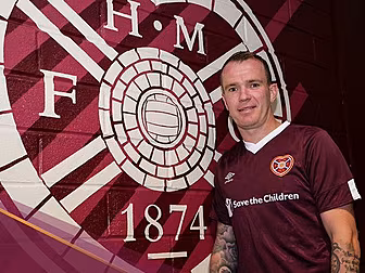 Glenn Whelan joins Hearts