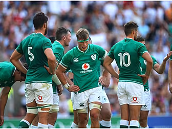 England turn up heat on Irelan...