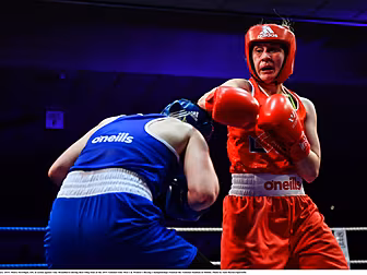 Amy Broadhurst through to quar...