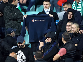 Bulgaria FA Chief quits over r...