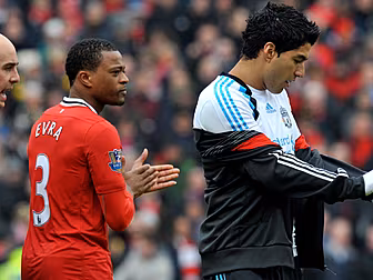 Jamie Carragher apologises to...