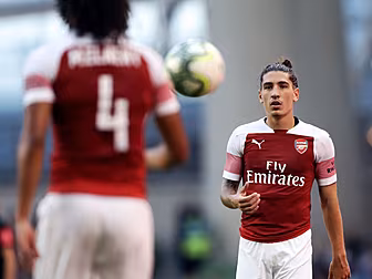 Hector Bellerin calls for unit...