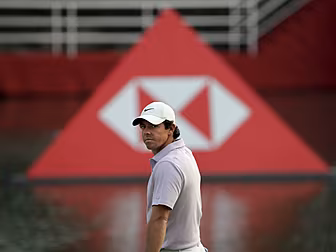 McIlroy leads after three roun...