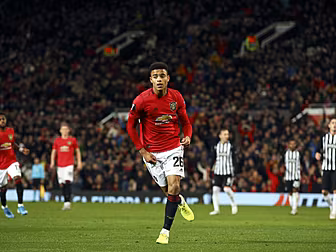 Man United progress in the Eur...
