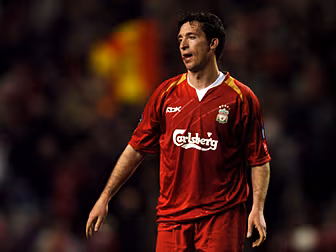Fowler steps down as manager o...