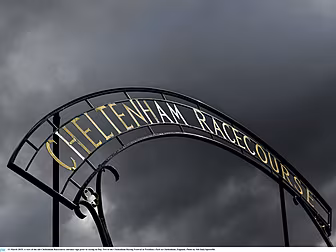 Cheltenham Friday meeting canc...