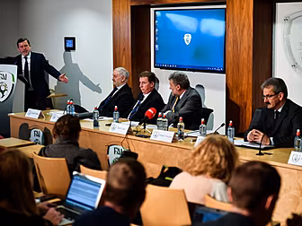 FAI ACCOUNTS | Niall Quinn and...