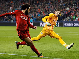 Liverpool march on, Geordies s...