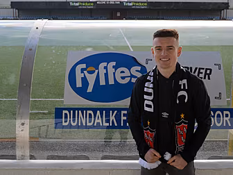 Dundalk sign former Bohs defen...