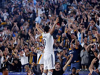 Zlatan won't be signing for Ev...