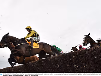 Al Boum Photo kicks Willie Mul...