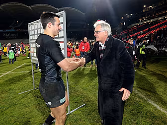 Nigel Wray retires as Saracens...