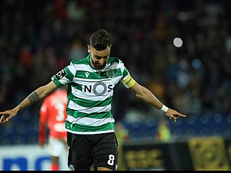 United target Fernandes 