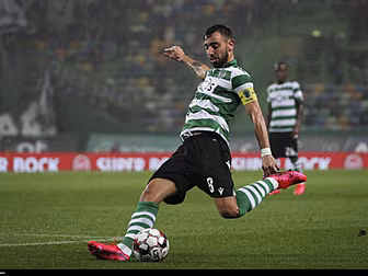 Manchester United agree fee wi...