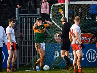 Clifford's red card, umpires a...