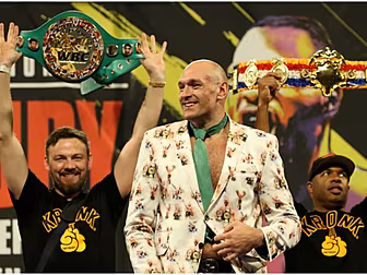 Tyson Fury produces career-bes...